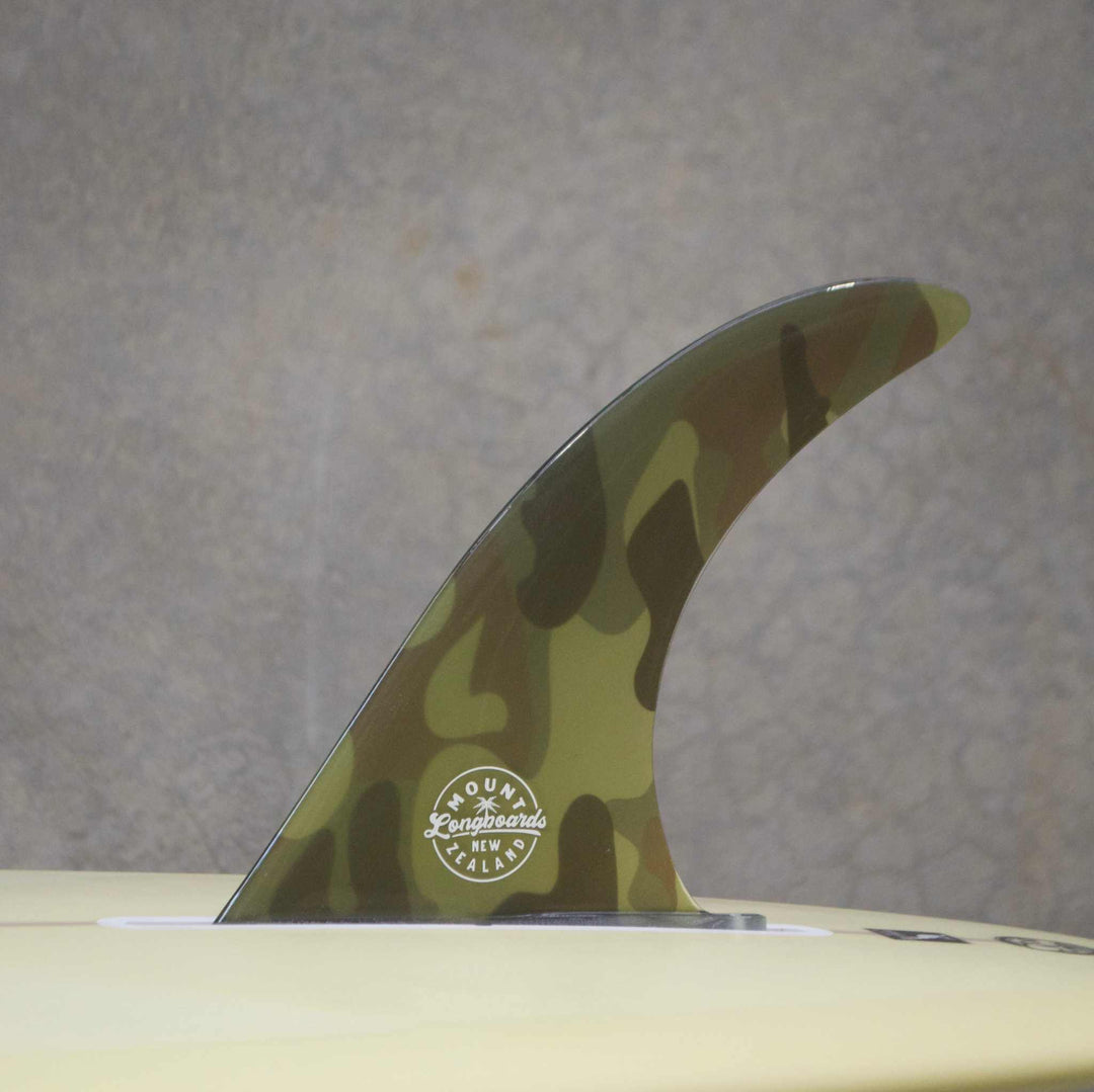 Camo Single Fin with unique pattern for surfboards, 9-inch gloss finish.
