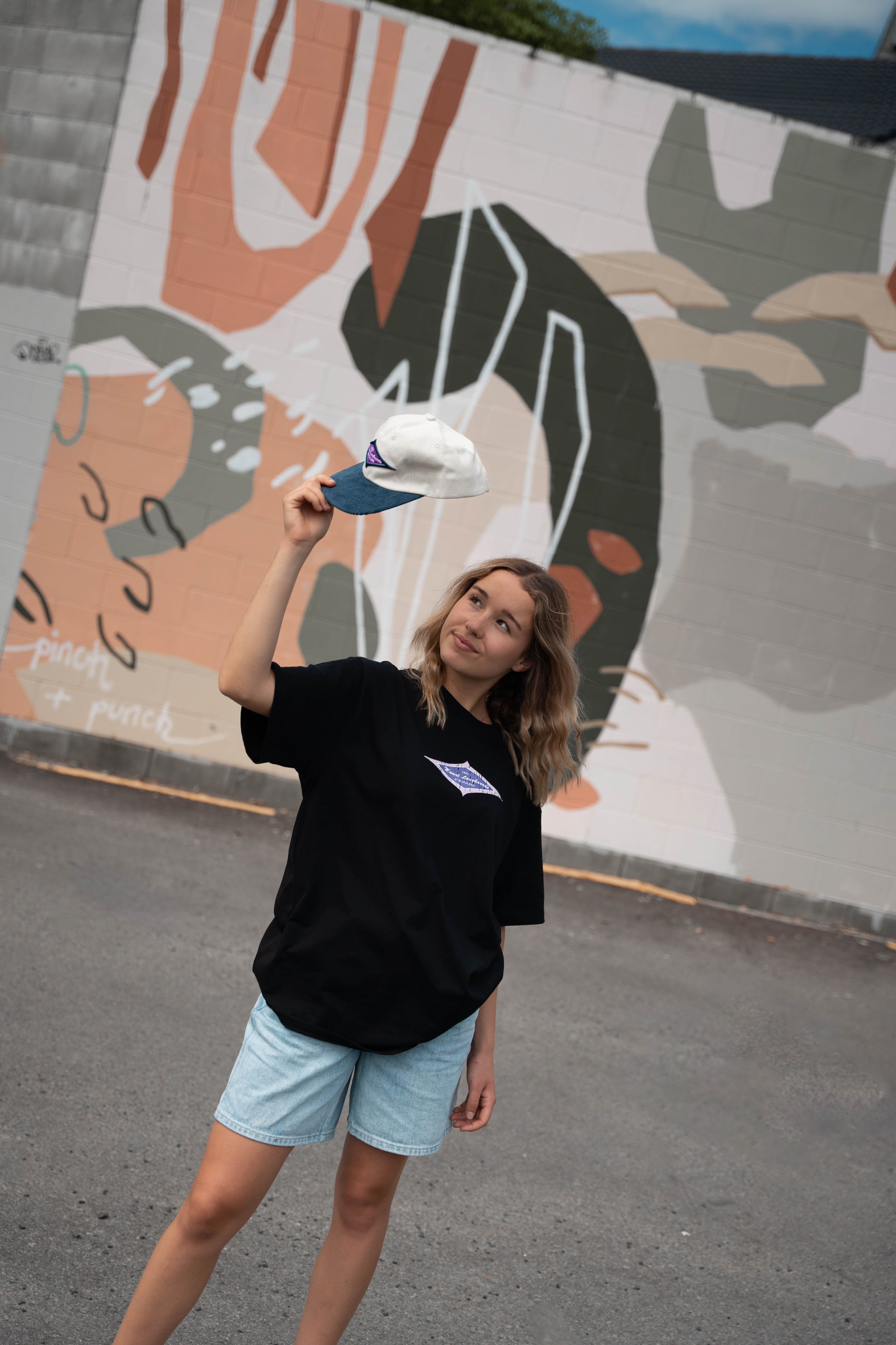 Diamond 6 Panel Cap - Mount Longboards