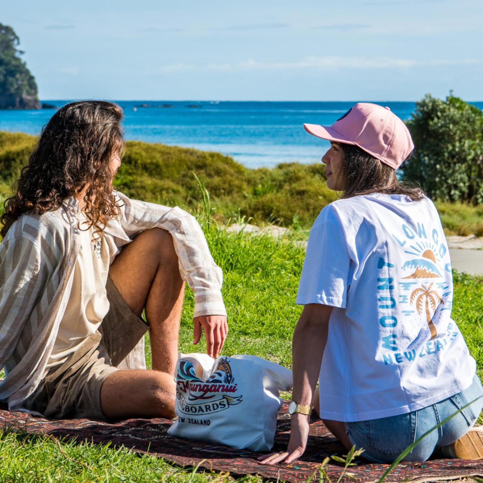 North Island Boyfriend Tee - White - Mount Longboards