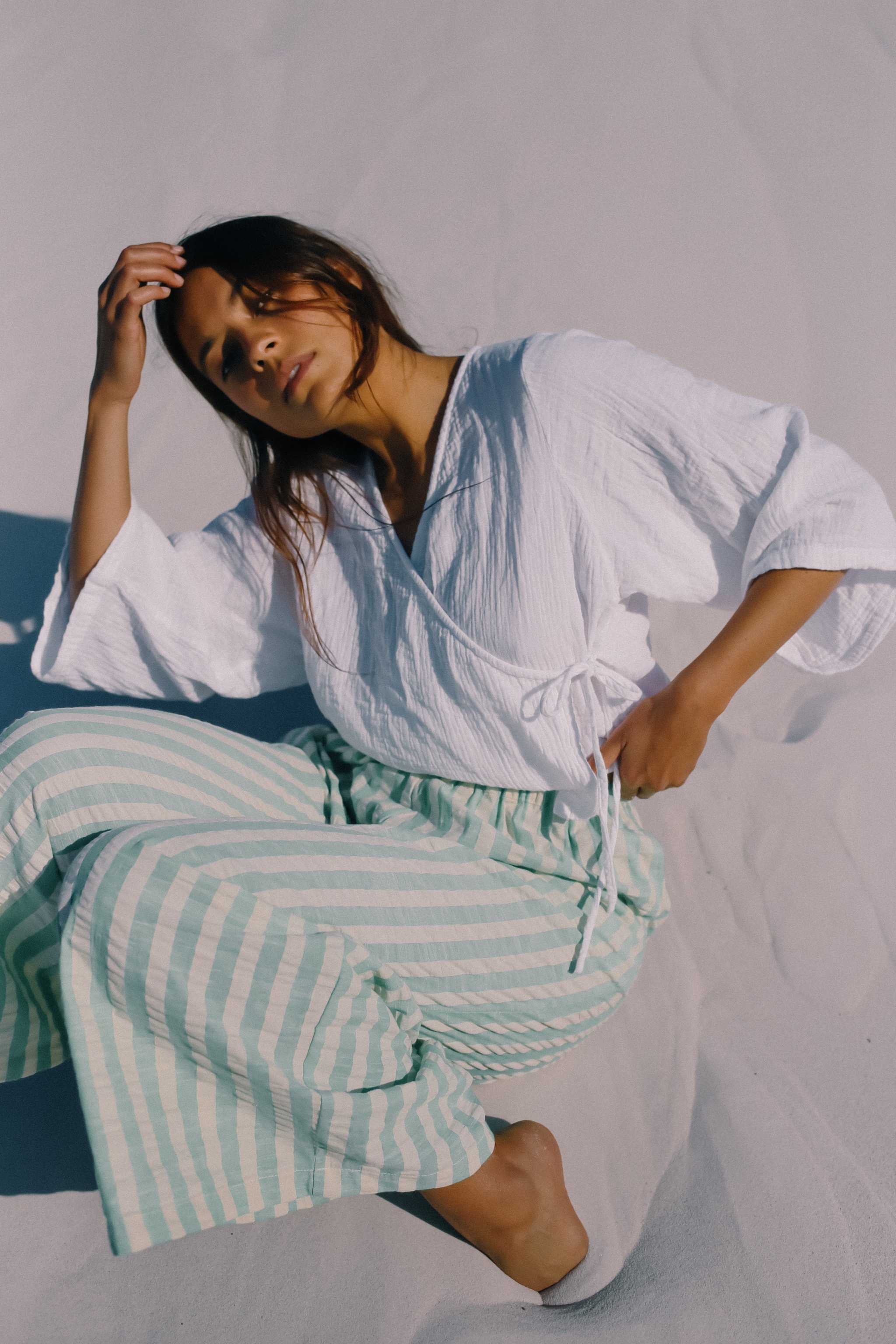 Mia Wrap Top - White - Mount Longboards