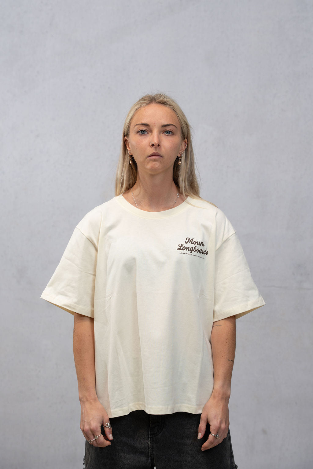 main story ❤︎26ss❤︎Long Tee Bleached Sand Main Beach Women's Tee - Natural – Mount Longboards