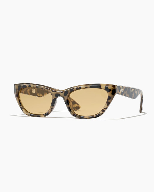 Szade Uptown sunglasses in cookies n cream and caramel with cat eye frame.